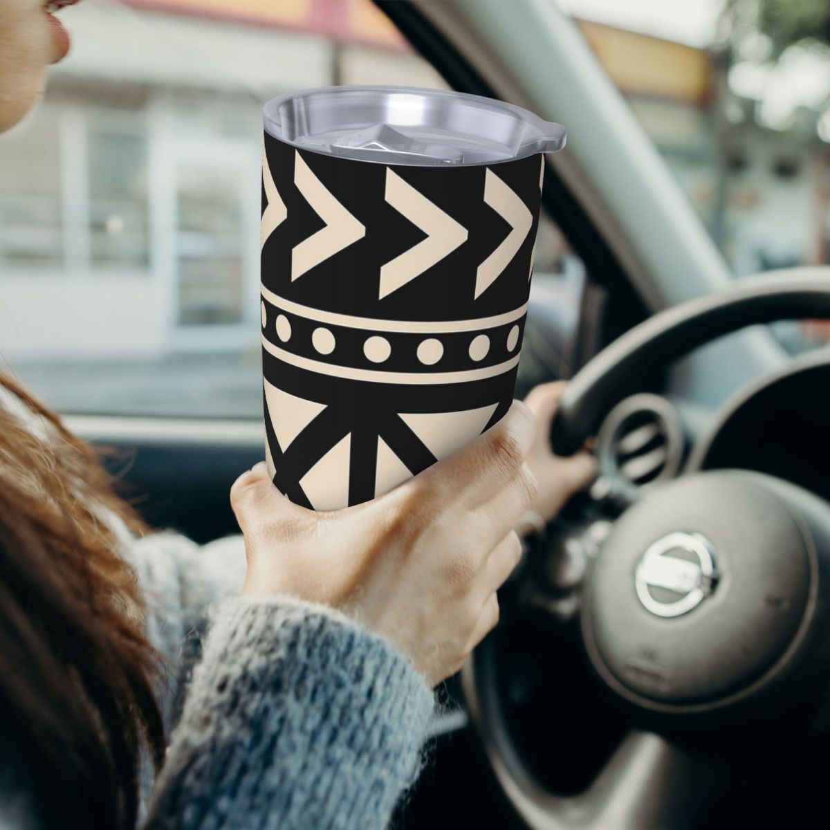 Pano de lama africano preto e  - Tumbler 20Oz White avaliação e preço